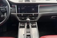Porsche Macan T