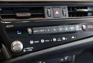 Lexus ES 300h Business Edition