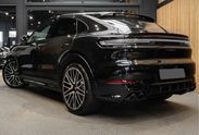 Porsche Cayenne Coupe E-Hybrid  Black Edition