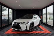 Lexus UX 300h Omotenashi 2.0 Hybrid