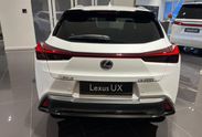 Lexus UX 300h F Sport Design Hybrid Dynamic Force