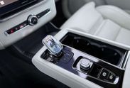 Volvo XC90 T8 AWD Plug-In Hybrid Ultra Bright