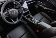 Lexus LBX Emotion 1.5 Hybrid