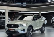 Volvo XC40 B4 Plus Dark