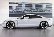 Porsche Taycan 4 Black Edition