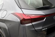 Lexus UX 300h Business