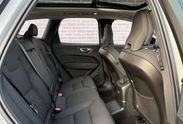 Volvo XC60 B5 AWD Ultra Dark