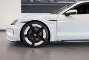 Porsche Taycan 4 Black Edition