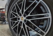 Porsche Cayenne Coupe E-Hybrid Black Edition