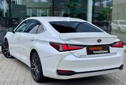 Lexus ES 300h Business Edition