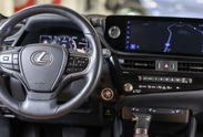Lexus ES 300h F Sport Design