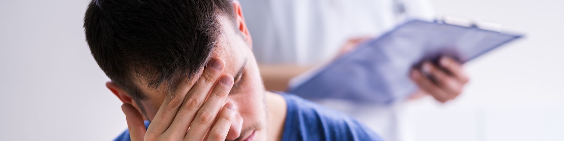 Takiego bólu nie wolno lekceważyć. "Pacjent może normalnie funkcjonować i nagle dostać udaru"