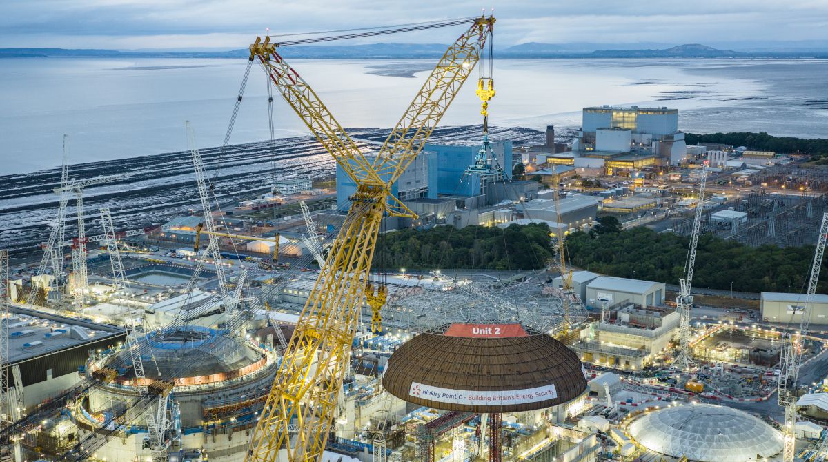 Największy dźwig świata. Pracuje przy elektrowni jądrowej