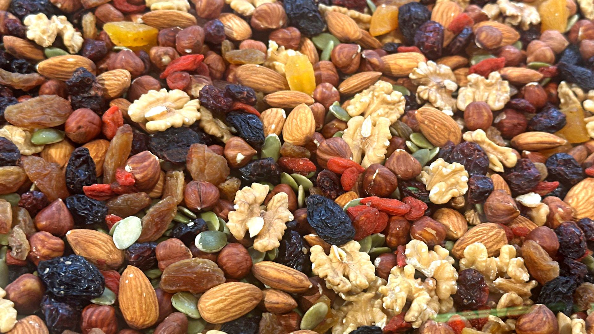 Jedz wieczorem podczas oglądania filmów. Są lepsze i zdrowsze niż chipsy