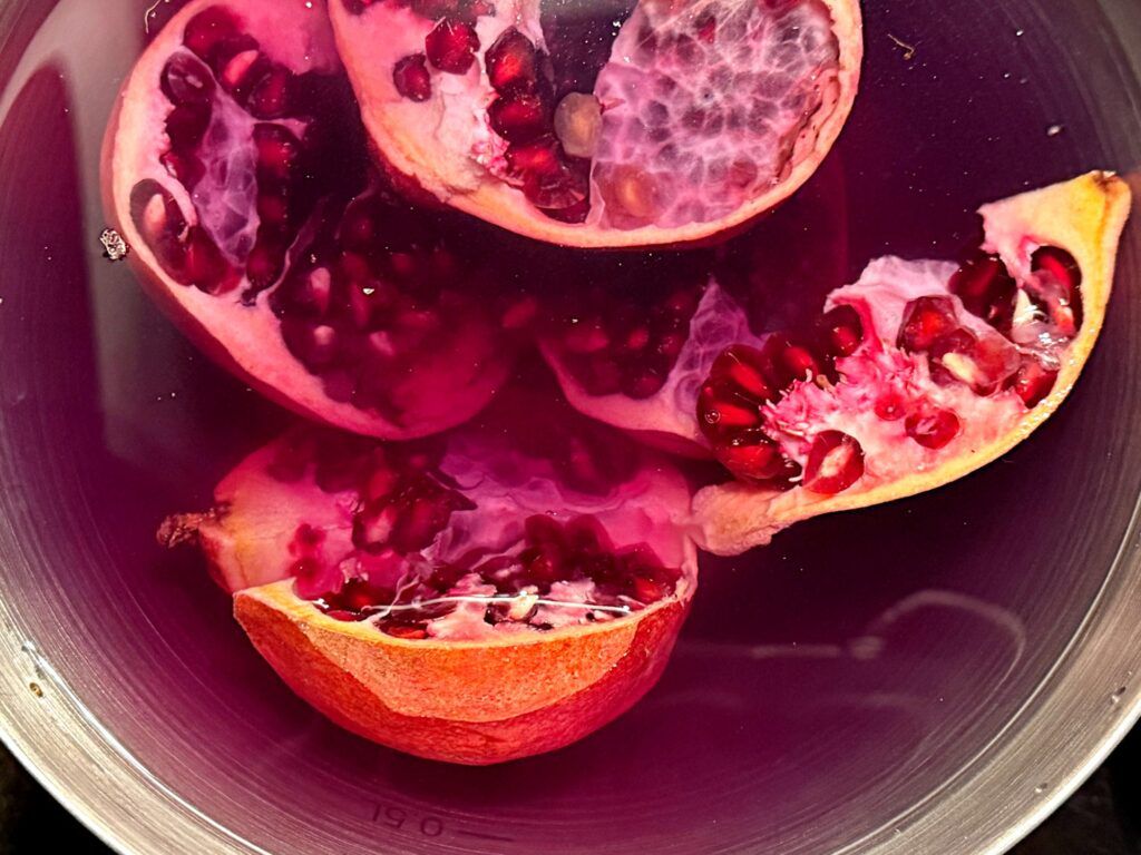 Sprytny trik. Nie pobrudzisz kuchni i nie zmarnujesz ani jednego ziarenka