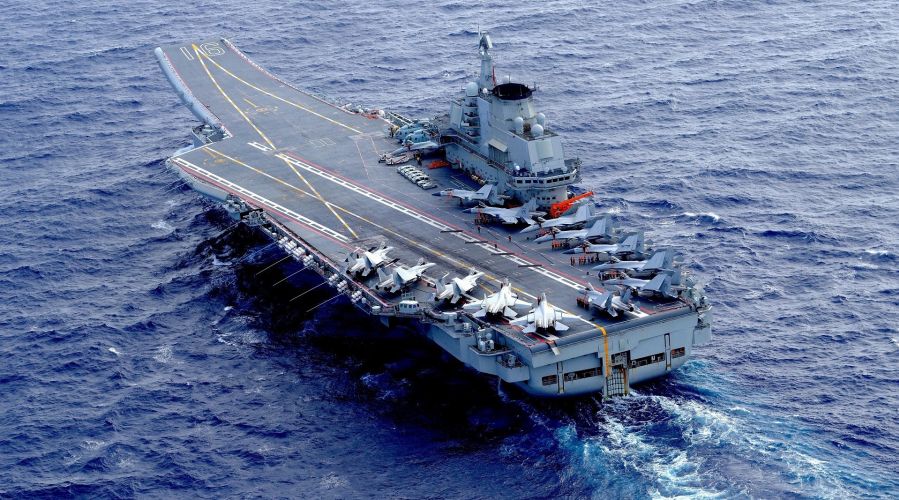 Chiny prężą muskuły na Pacyfiku. Pokazują lotniskowce