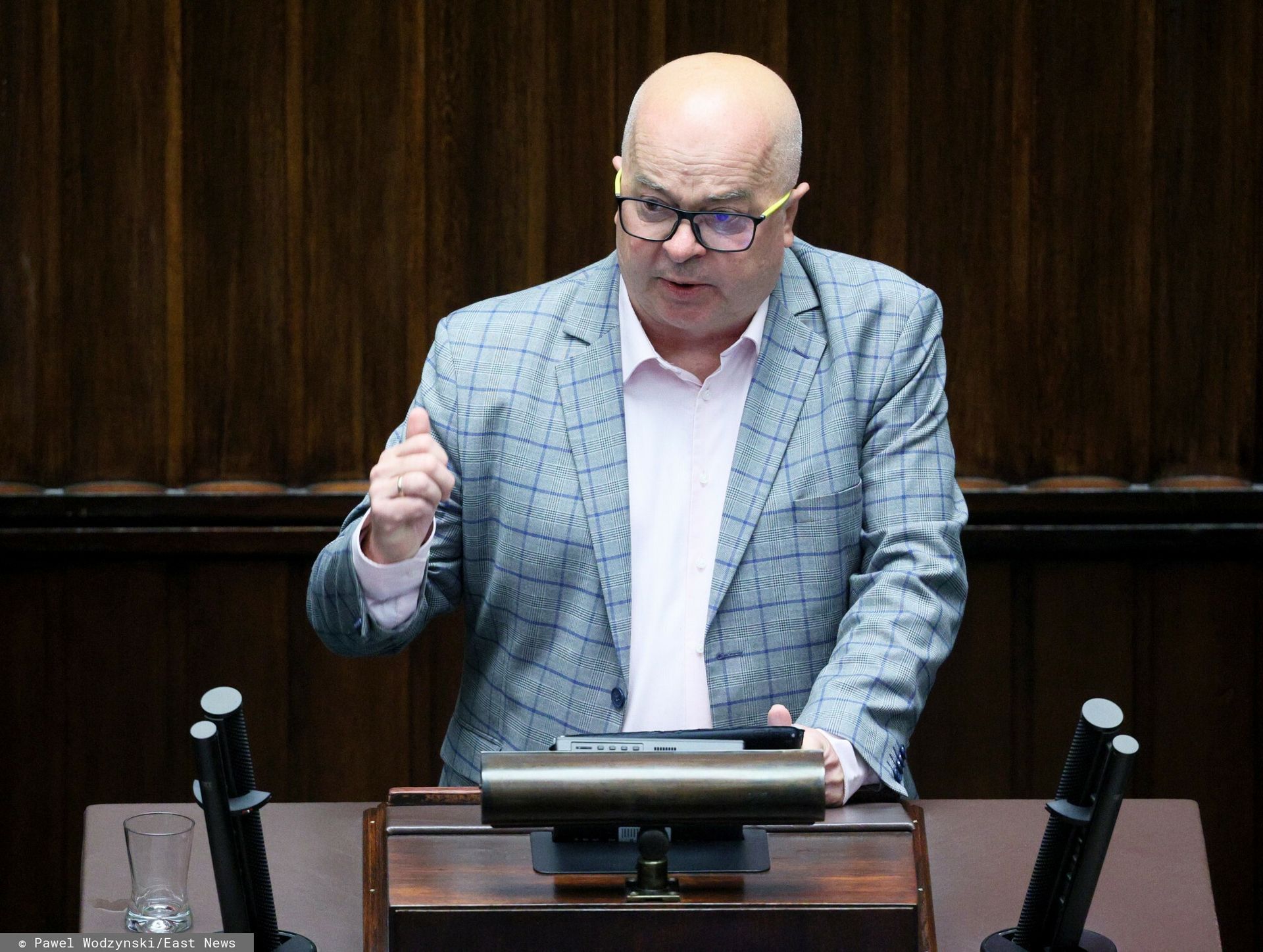 Gigantyczna emerytura polskiego posła. Mówi, iż sam jest zaskoczony