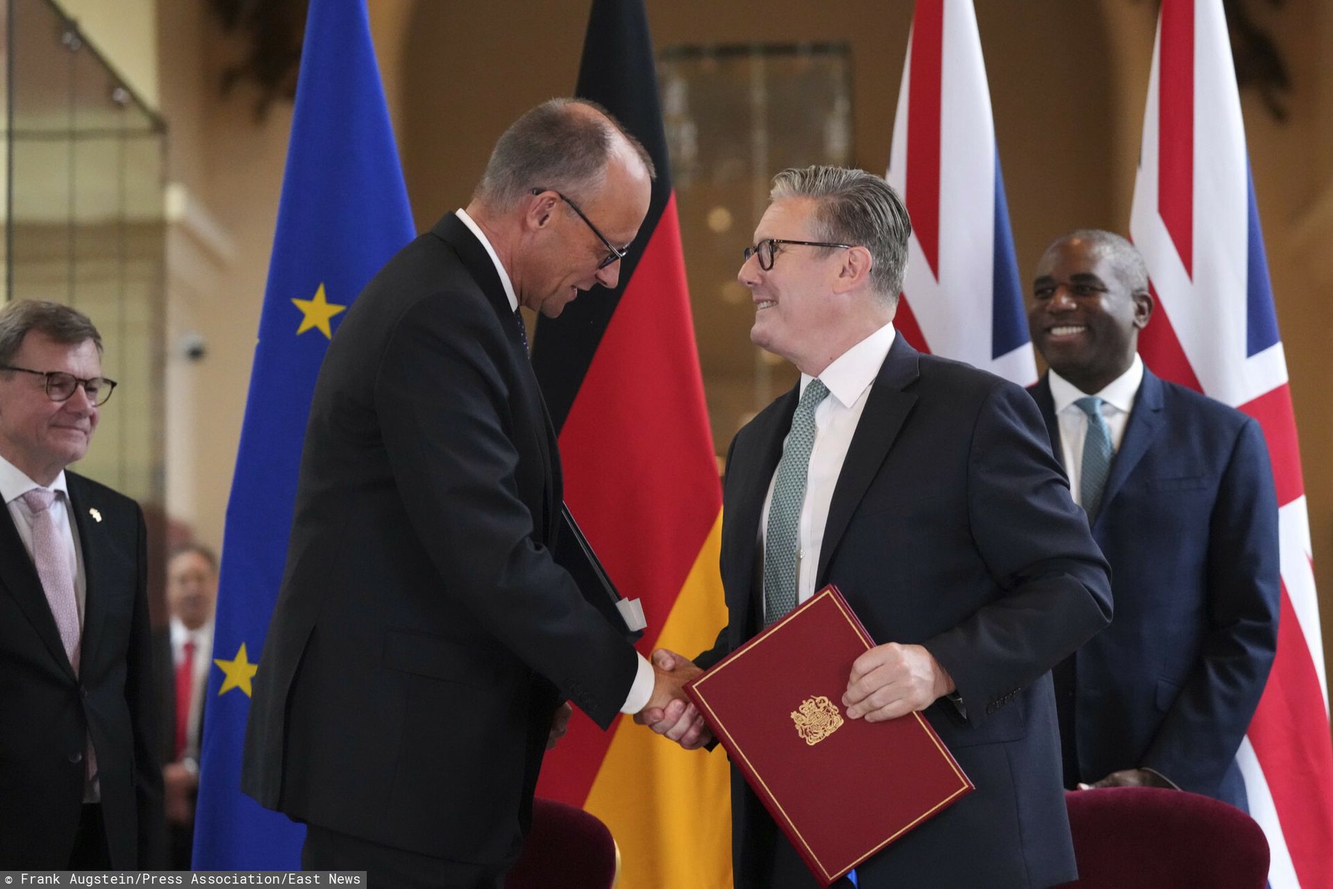 Londyn i Berlin zawarły największy traktat od 1945 roku