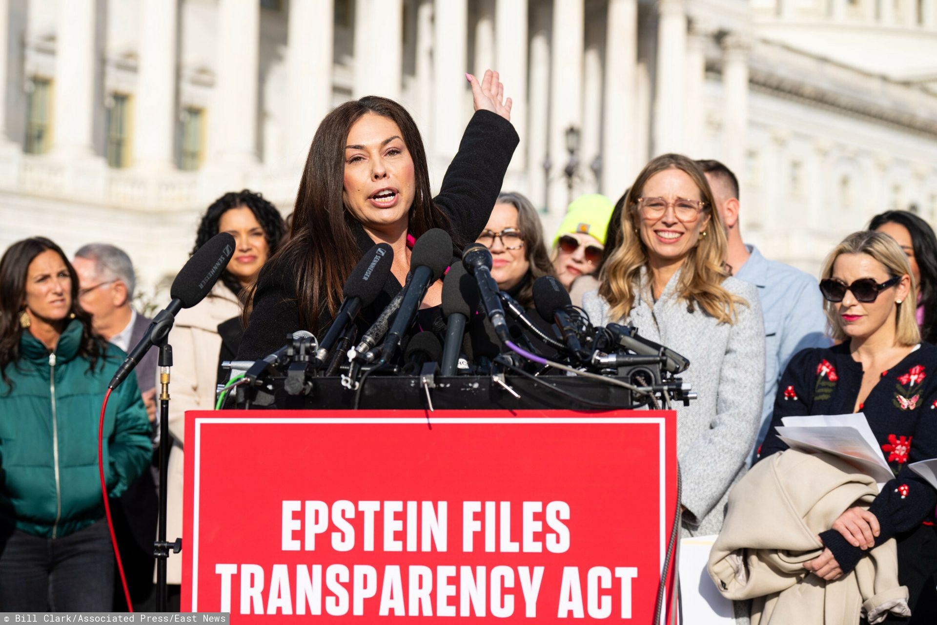 Przełom w sprawie. Sędzia nakazuje ujawnienie akt Epsteina