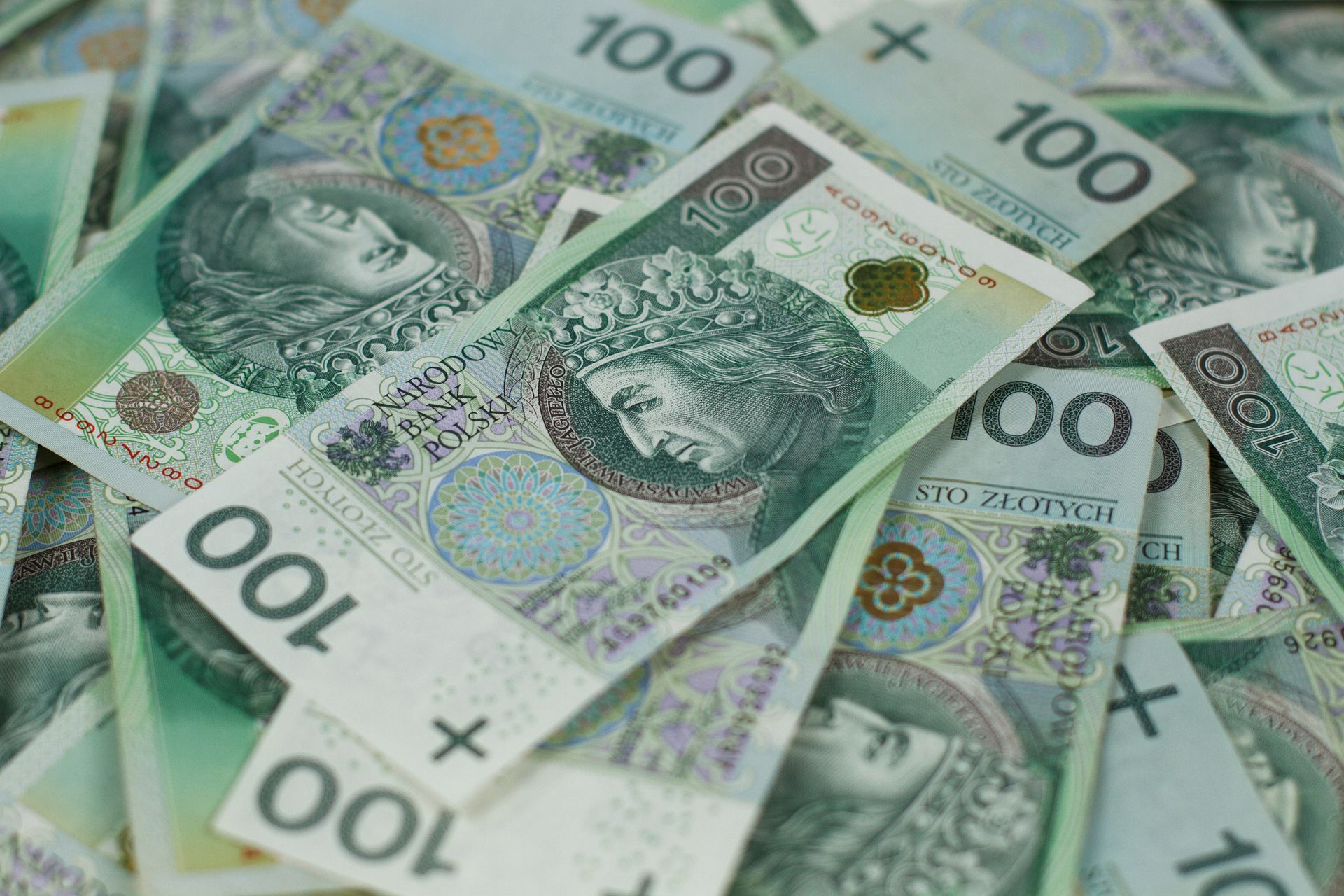 ZUS wypłaci ponad 300 złotych więcej. To oni dostaną pieniądze