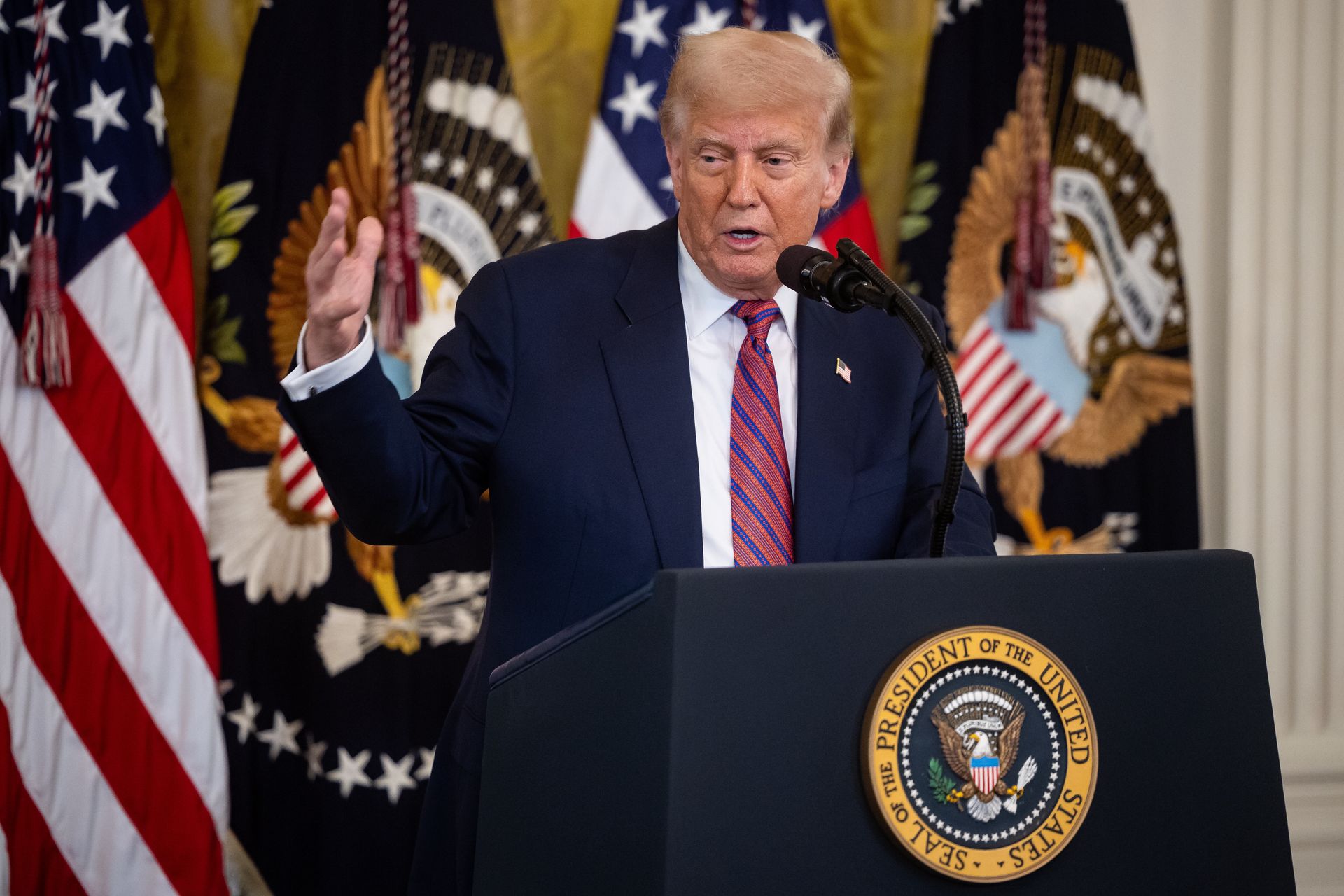 Niespodziewany efekt ceł Trumpa. Rośnie pozycja prezydenta Brazylii