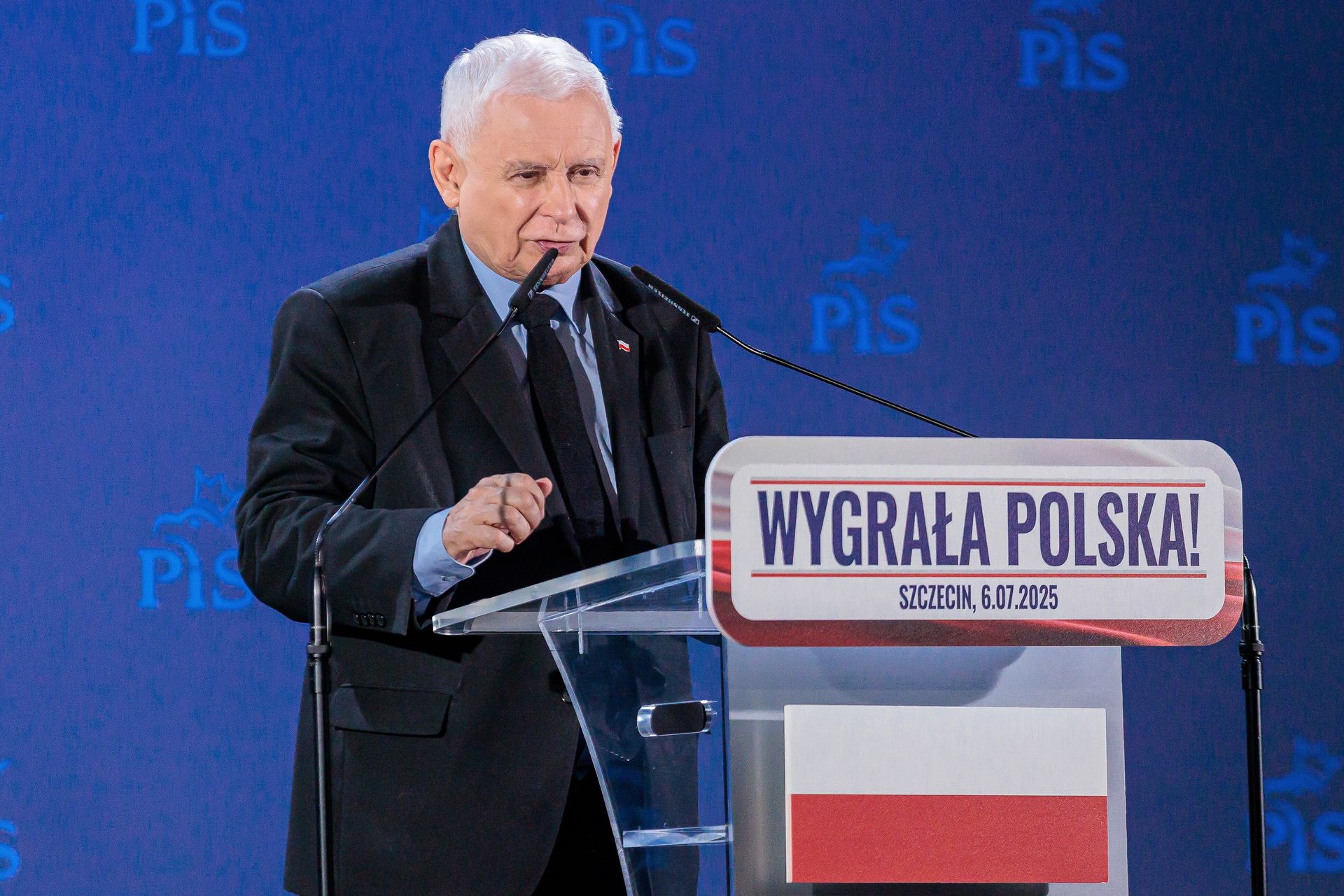Gargamel krytykuje Malarza. "Niszczy nasze stosunki z USA"