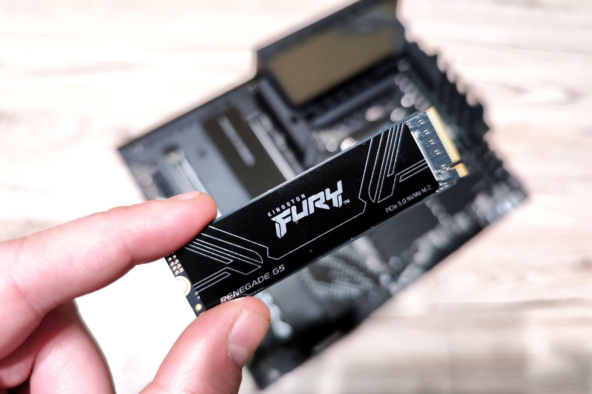 To przyszłość komputerów. Dyski SSD PCIe 5.0 coraz lepsze i tańsze