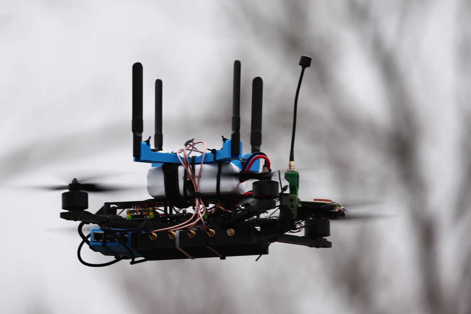 Poważny incydent we Francji. Drony nad bazą z bronią nuklearną