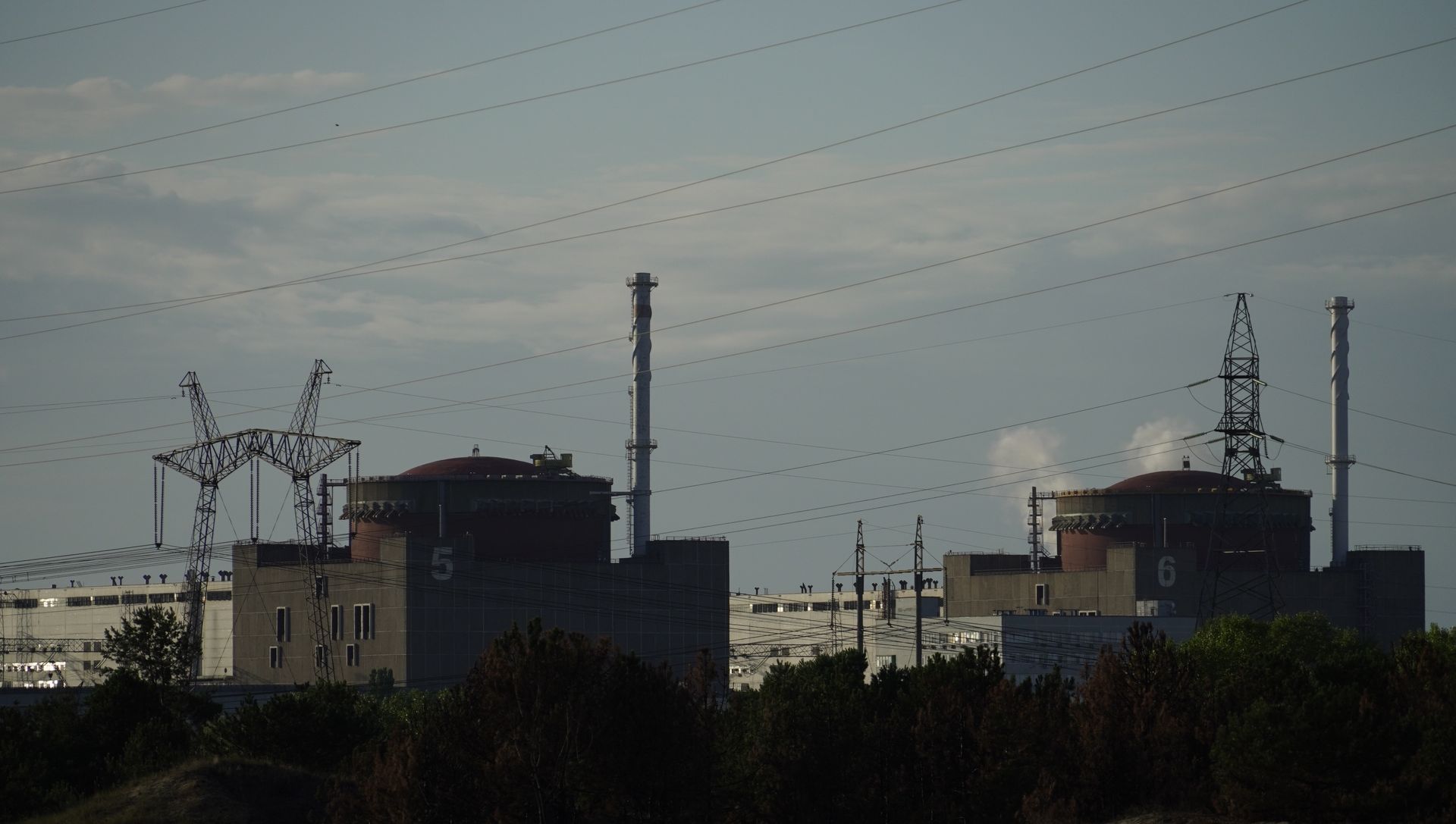 Atak drona przy elektrowni w Zaporożu. Ofiara śmiertelna i 16 rannych