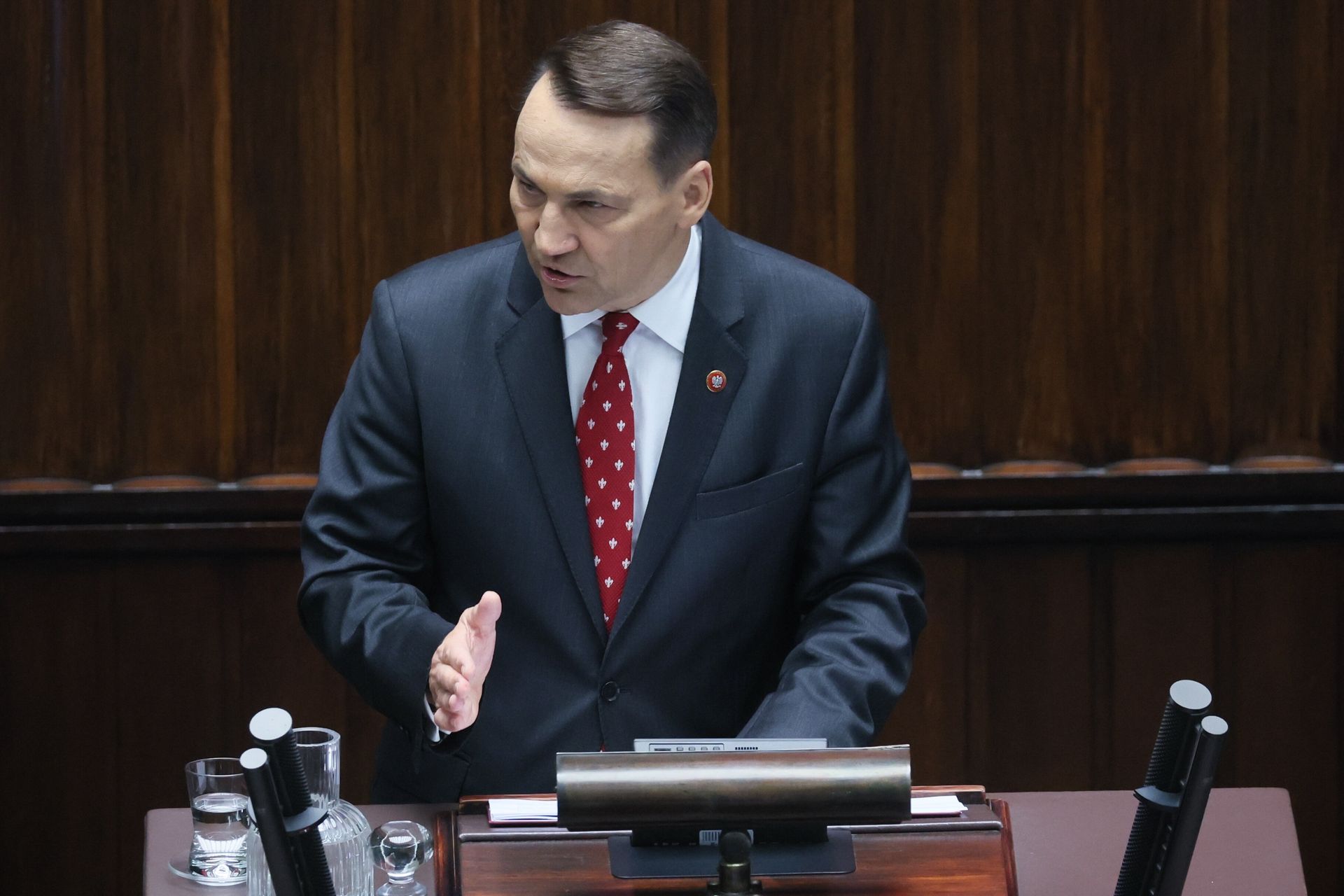 Sikorski do Putina: "Nigdy". Mówi o fantazjach Rosji względem Polski