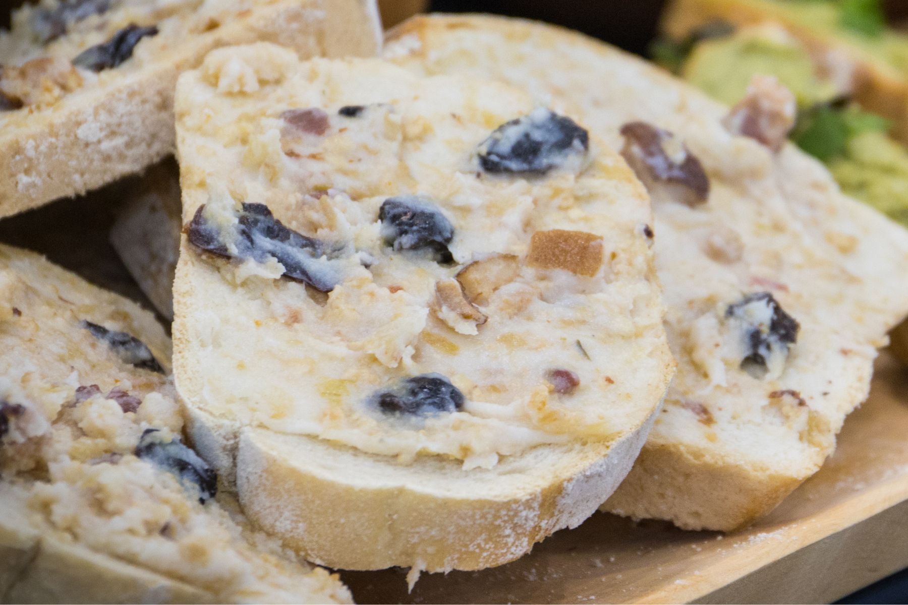 Zamiast jabłka, dodaję inny owoc. Domowy smalec wychodzi jeszcze smaczniejszy