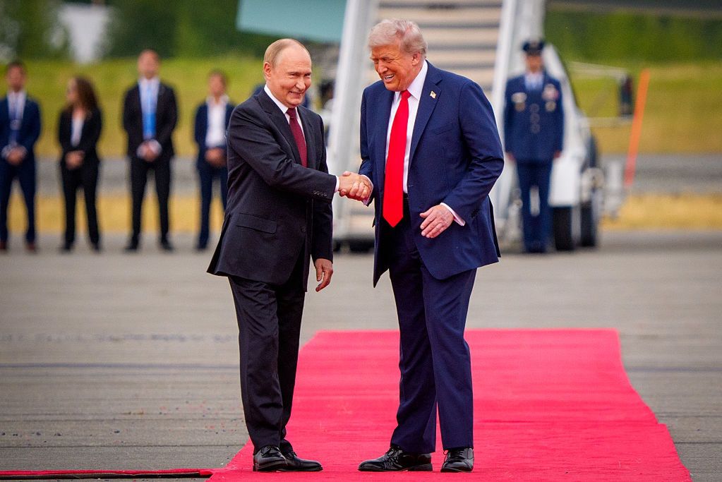 Trump bardziej niebezpieczny dla Zełenskiego niż Putin? "Groźna dyplomacja"