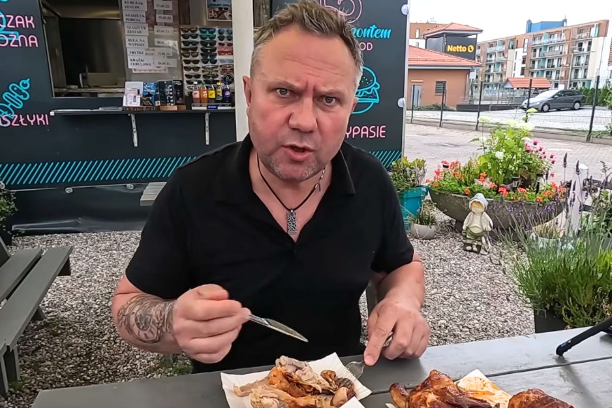 Strzelczyk sprawdził kurczaki z rożna w Kołobrzegu. Już po pierwszym kęsie wiedział, iż dostał nieświeżego