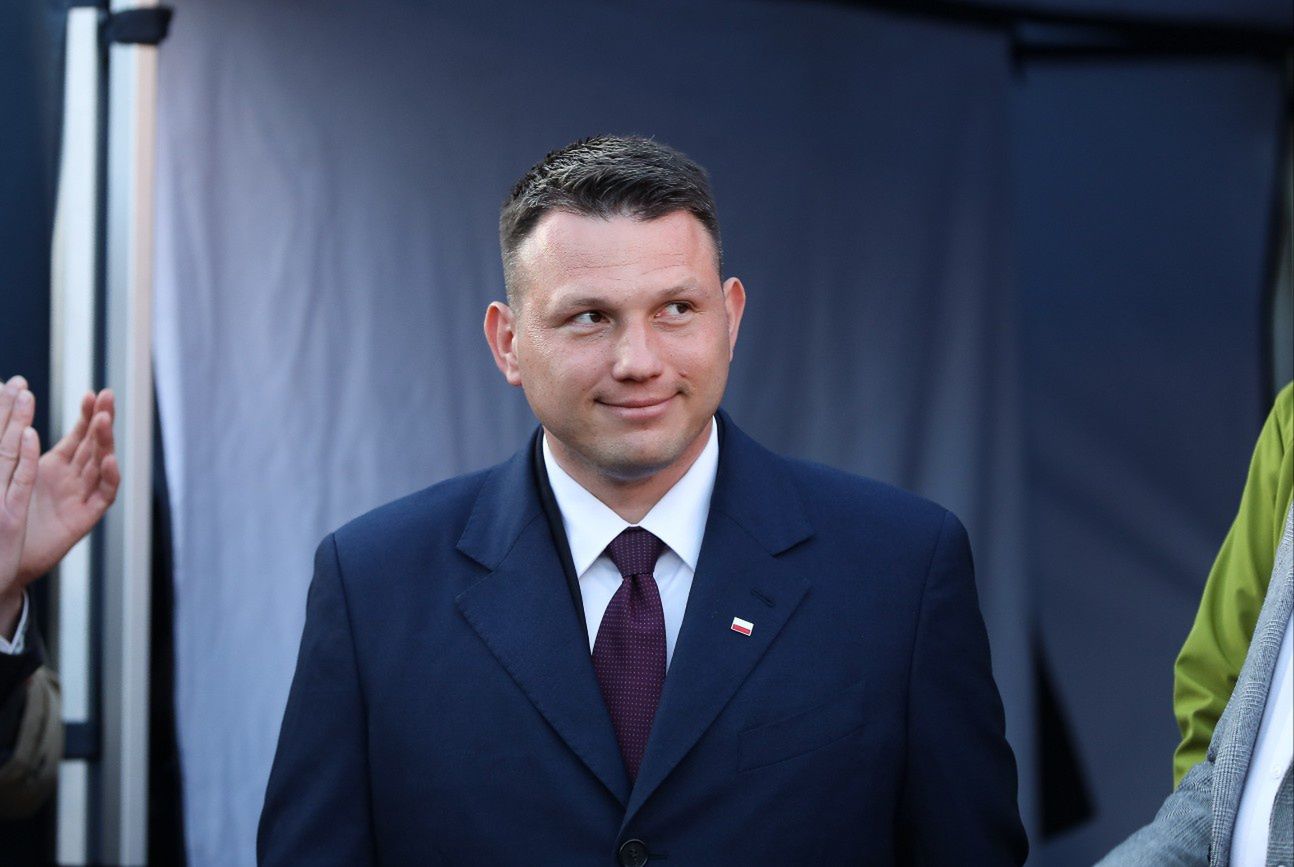 Mentzen szuka pracowników. Tyle im płaci za "pracę ponad normę"