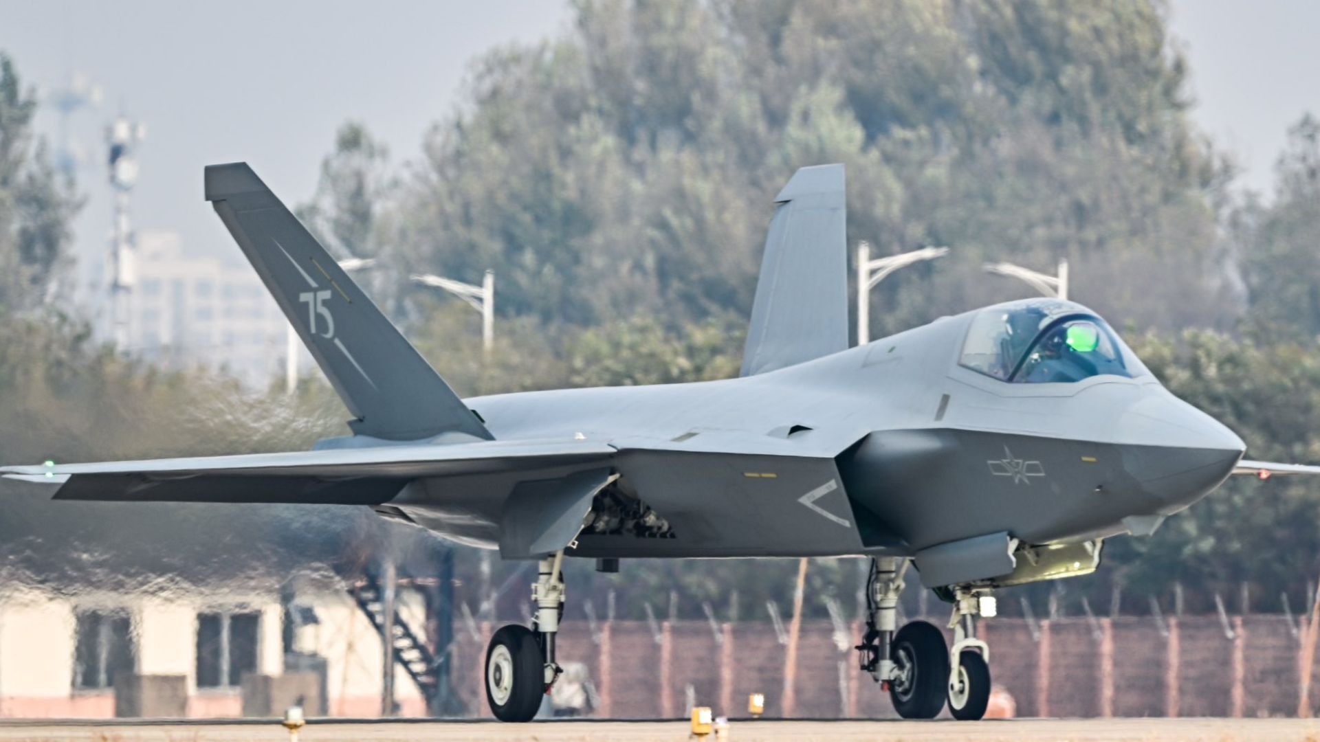 Porażka rosyjskiego Su-30SM. Przegrał starcie z chińskim J-35A