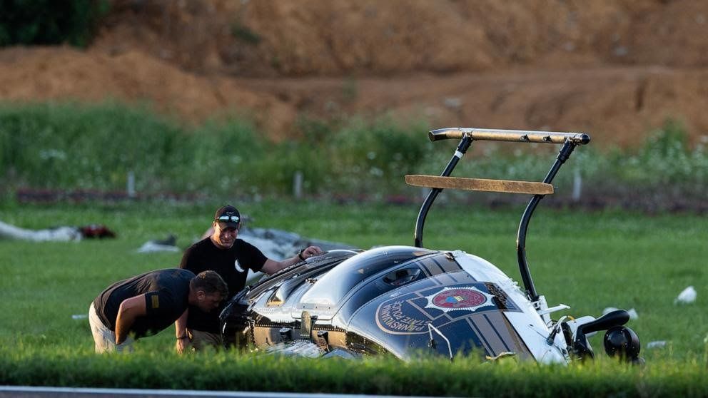 Zderzenie w powietrzu. Cessna 150 uderzyła w policyjny helikopter