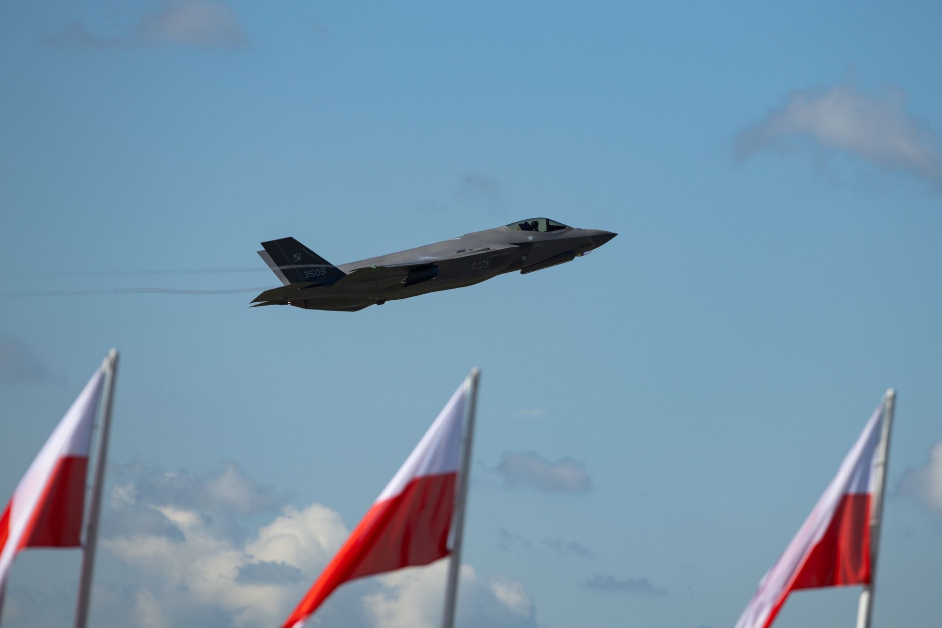 Szara szachownica nad Warszawą. Debiut, na który wojsko czekało lata