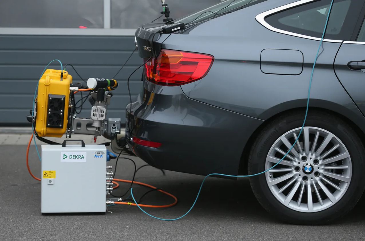 Ukłon w stronę producentów aut. Unia łagodzi przepisy dotyczące CO2