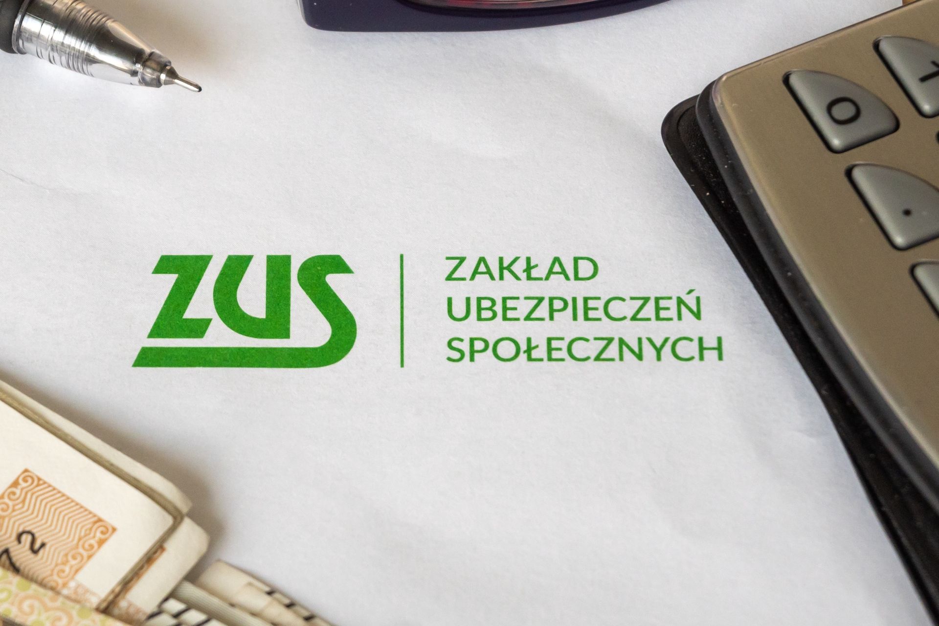 Podejrzany SMS "z ZUS"? Oto, jak zareagować