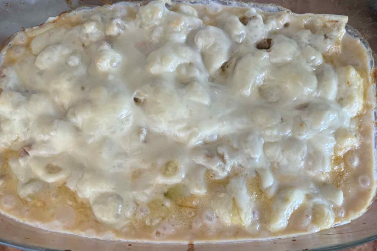 Sztuczna inteligencja wymyśliła mi obiad. Obraziła nim pół Europy, ale za to gwałtownie zniknął z talerzy