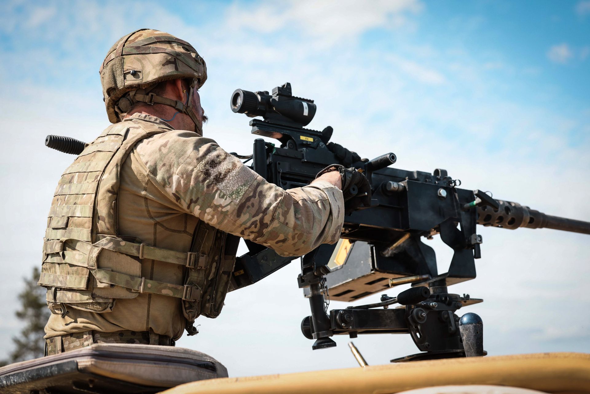 Brytyjczycy modernizują karabiny L111A1. Ich konstrukcja jest wiekowa