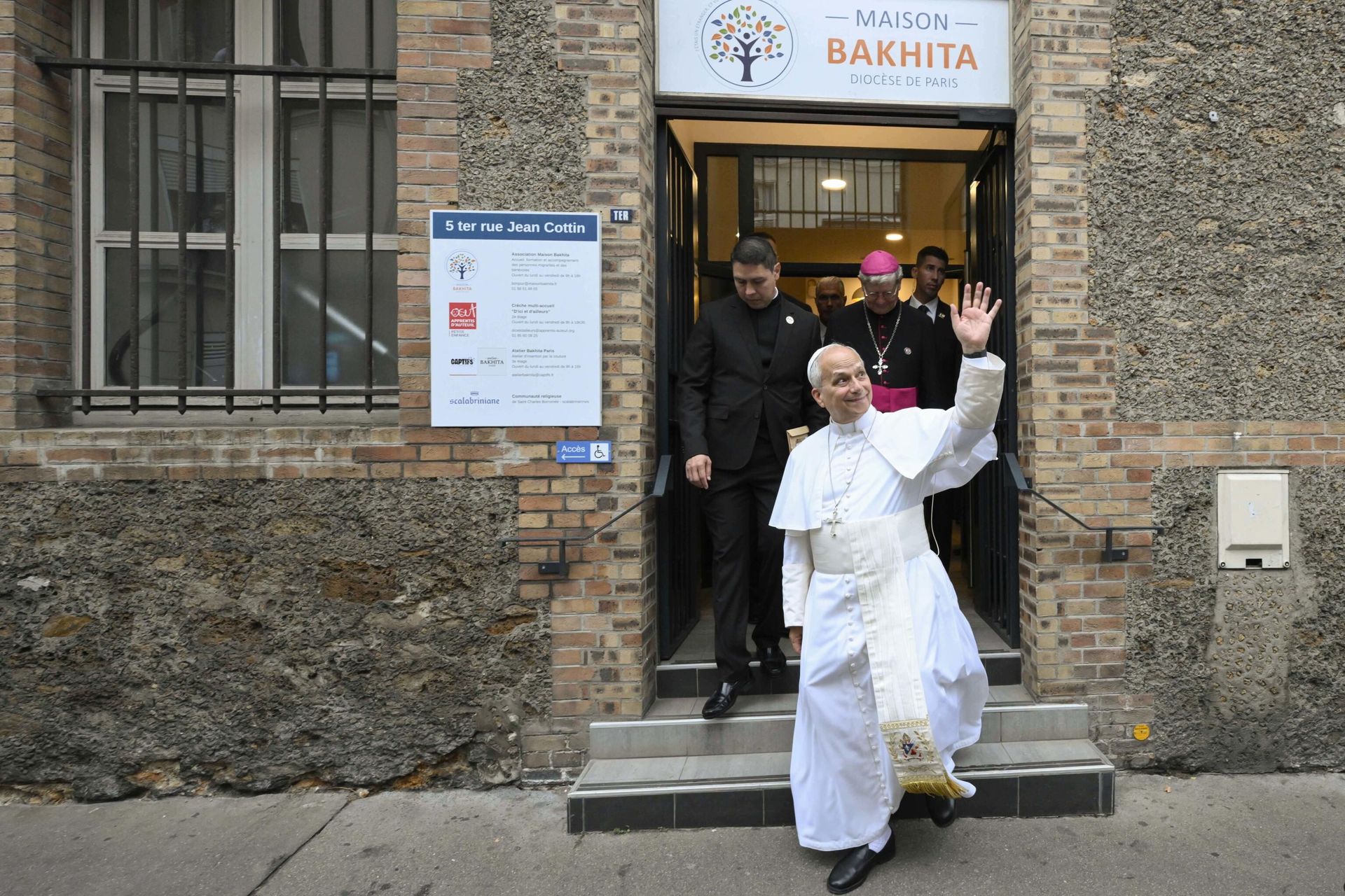 Papież Leon XIV wśród migrantów w Paryżu. Padły ważne słowa o pokoju