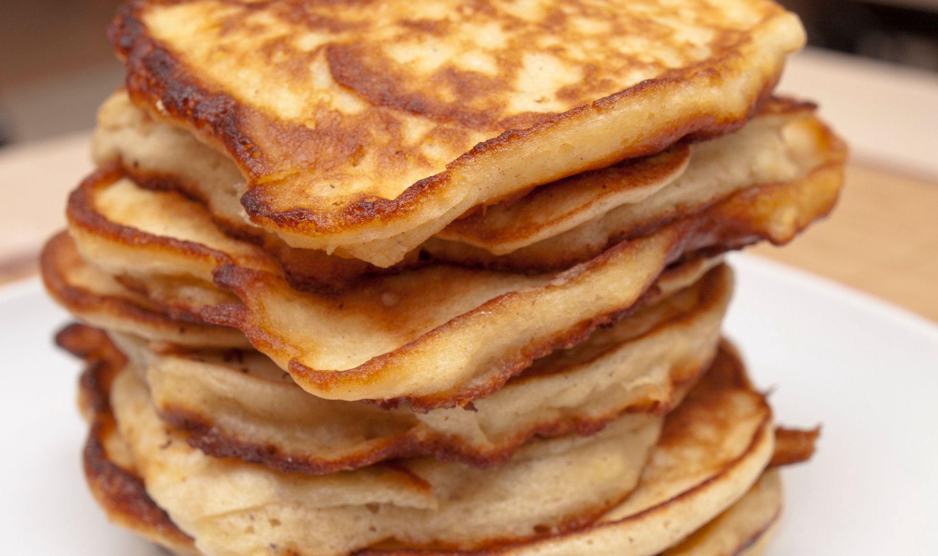 Mieszam kilka składników i wykładam na patelnię. W kwadrans mam górę smakowitych placuszków