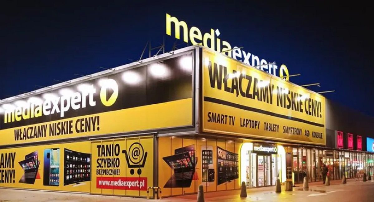 Kto reklamuje się najczęściej w tradycyjnych mediach? Lider pokazał ponad 1,3 mln reklam w 2025 roku