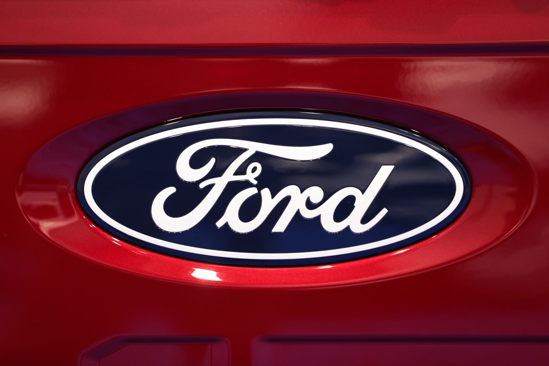 Ford wprowadzi AI do samochodów. Start w 2027 roku