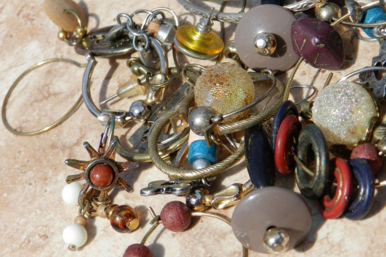 Biżuteria z rakotwórczymi substancjami. Służby wkroczyły do akcji