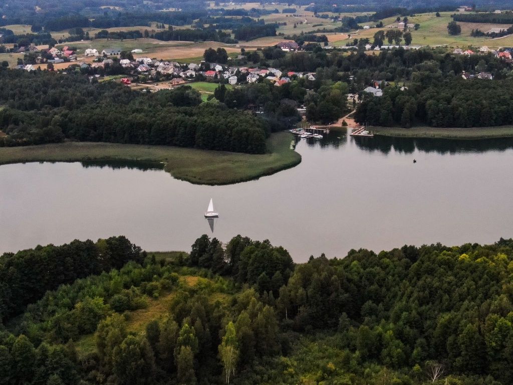 Plaga nad jeziorami. Prawie pięć tysięcy kontroli na Warmii i Mazurach