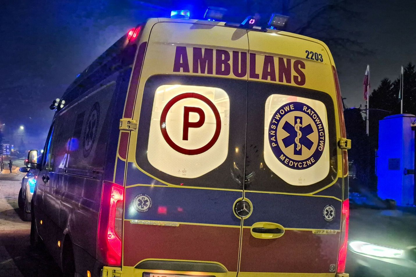 Zakopane. Nożownik zaatakował kobietę, trwa pościg