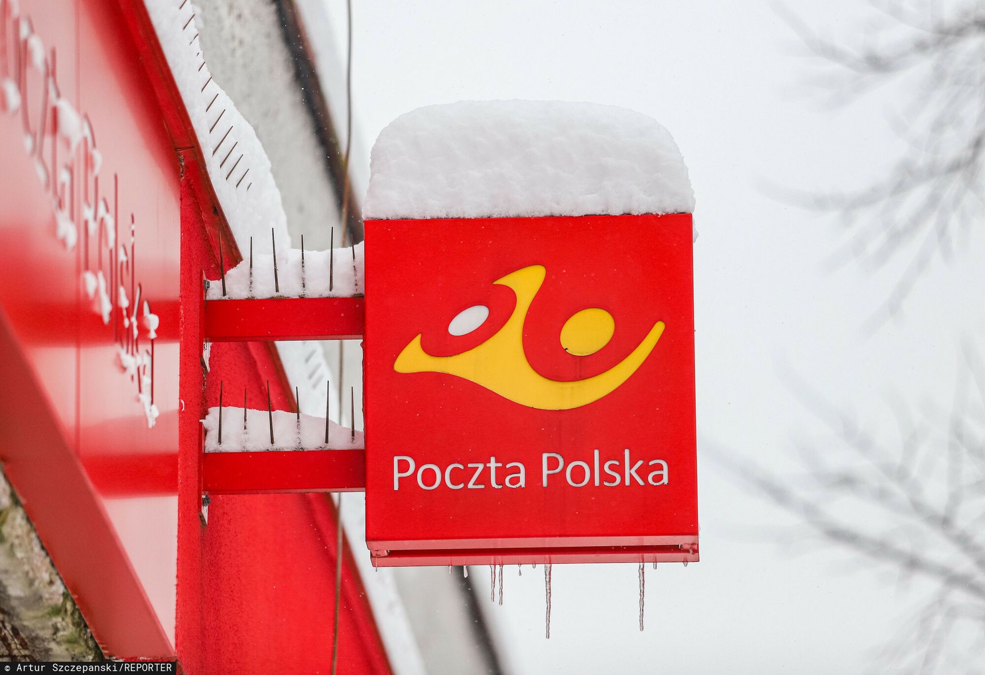 Na Podhalu narzekają na pocztę. "Oscypek dotarł po miesiącu"