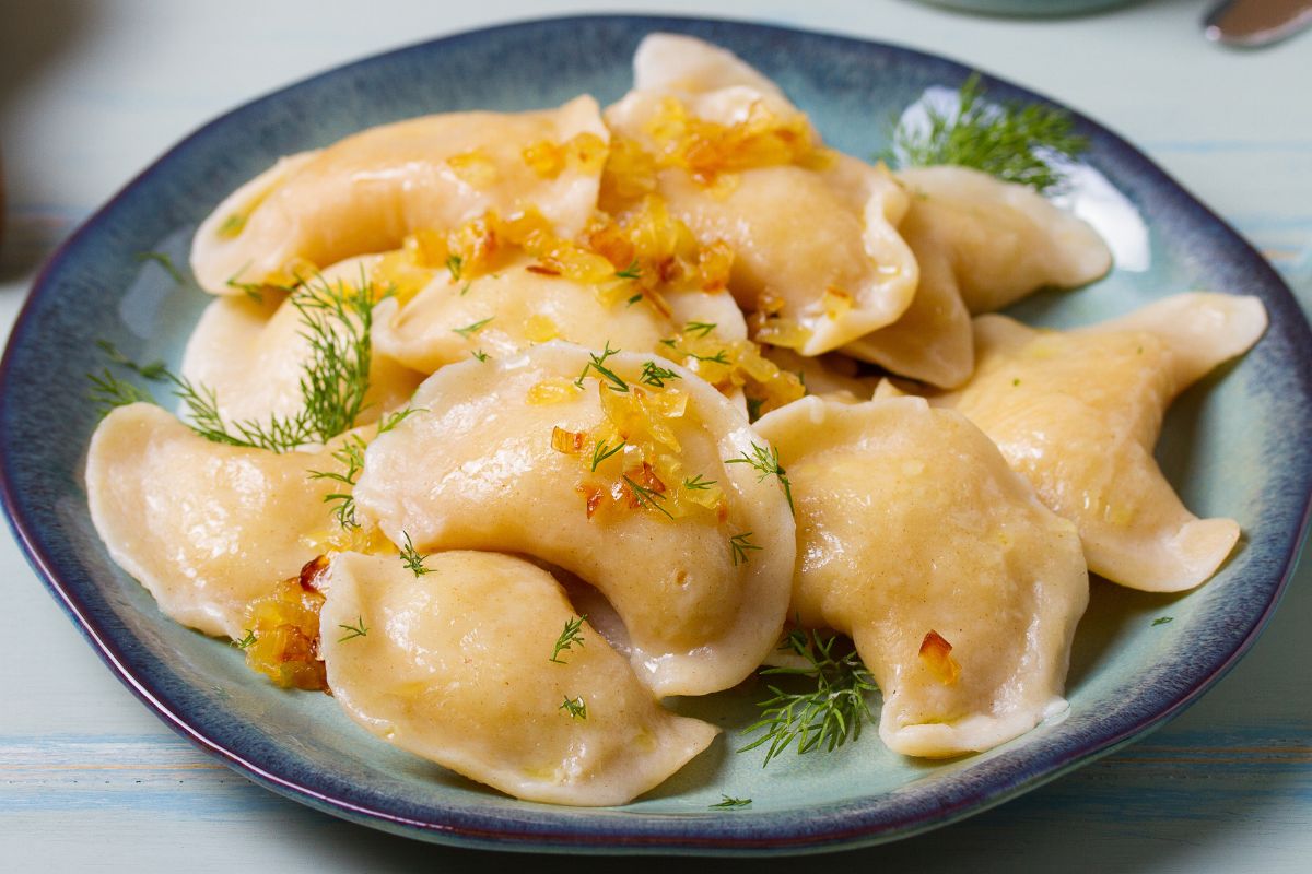 Farsz do pierogów robię z 4 składników. Dzieciaki zjadają po 10 sztuk